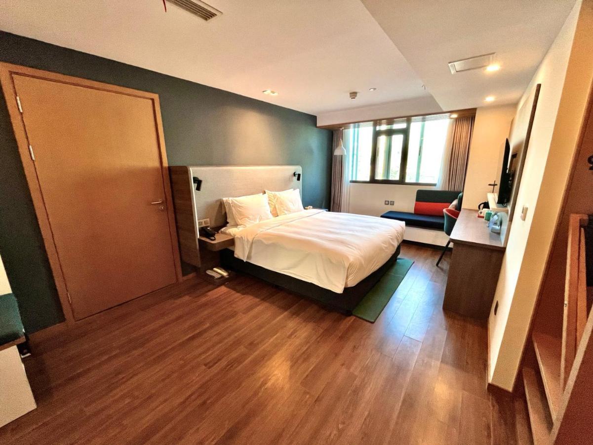 Holiday Inn Express Qingdao City Center By Ihg Exterior foto